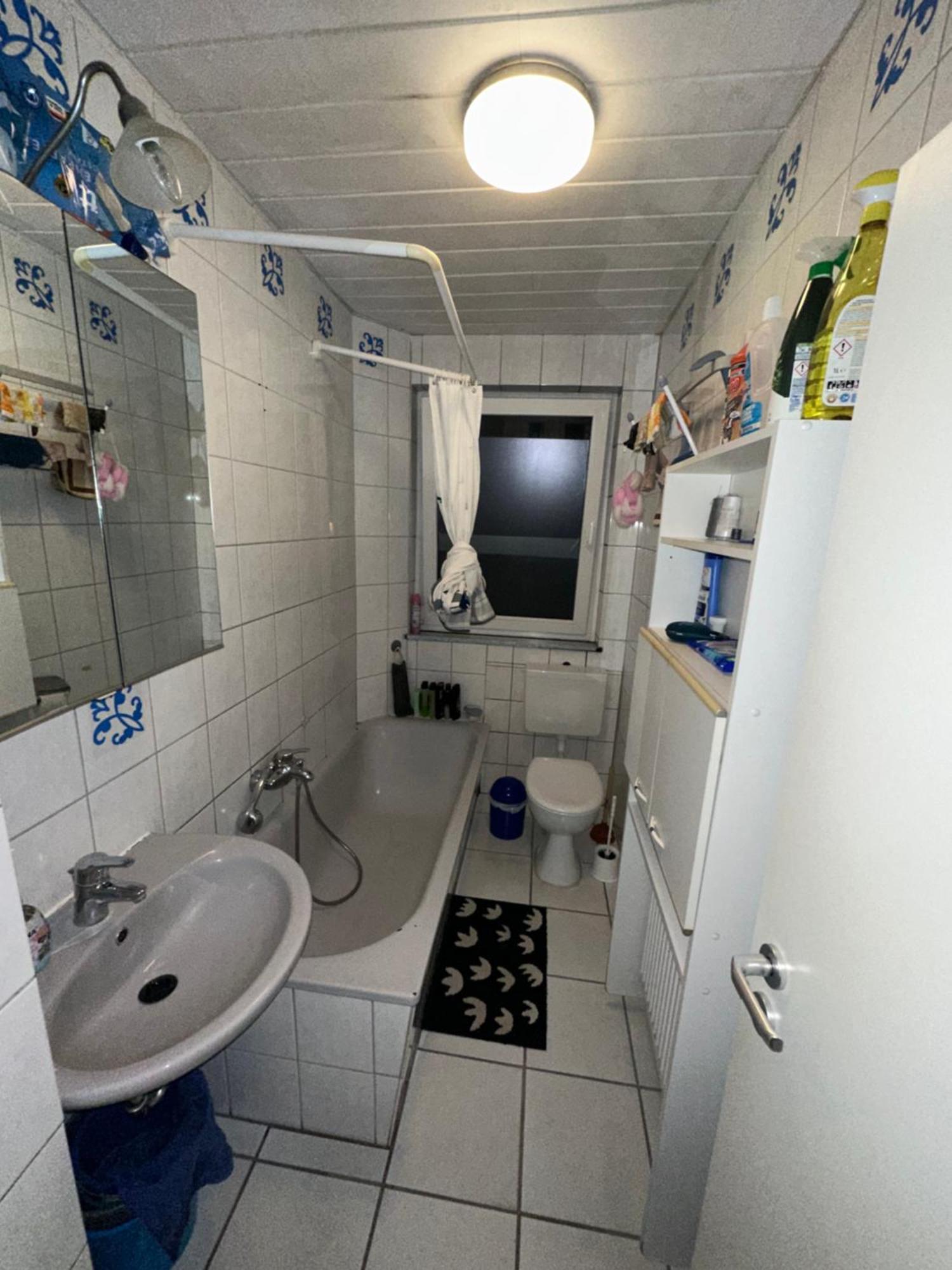 Schoenes Zimmer In Bahnhofsnaehe In Einer Wohnung Mit Grosser Terrasse Gießen Exterior foto