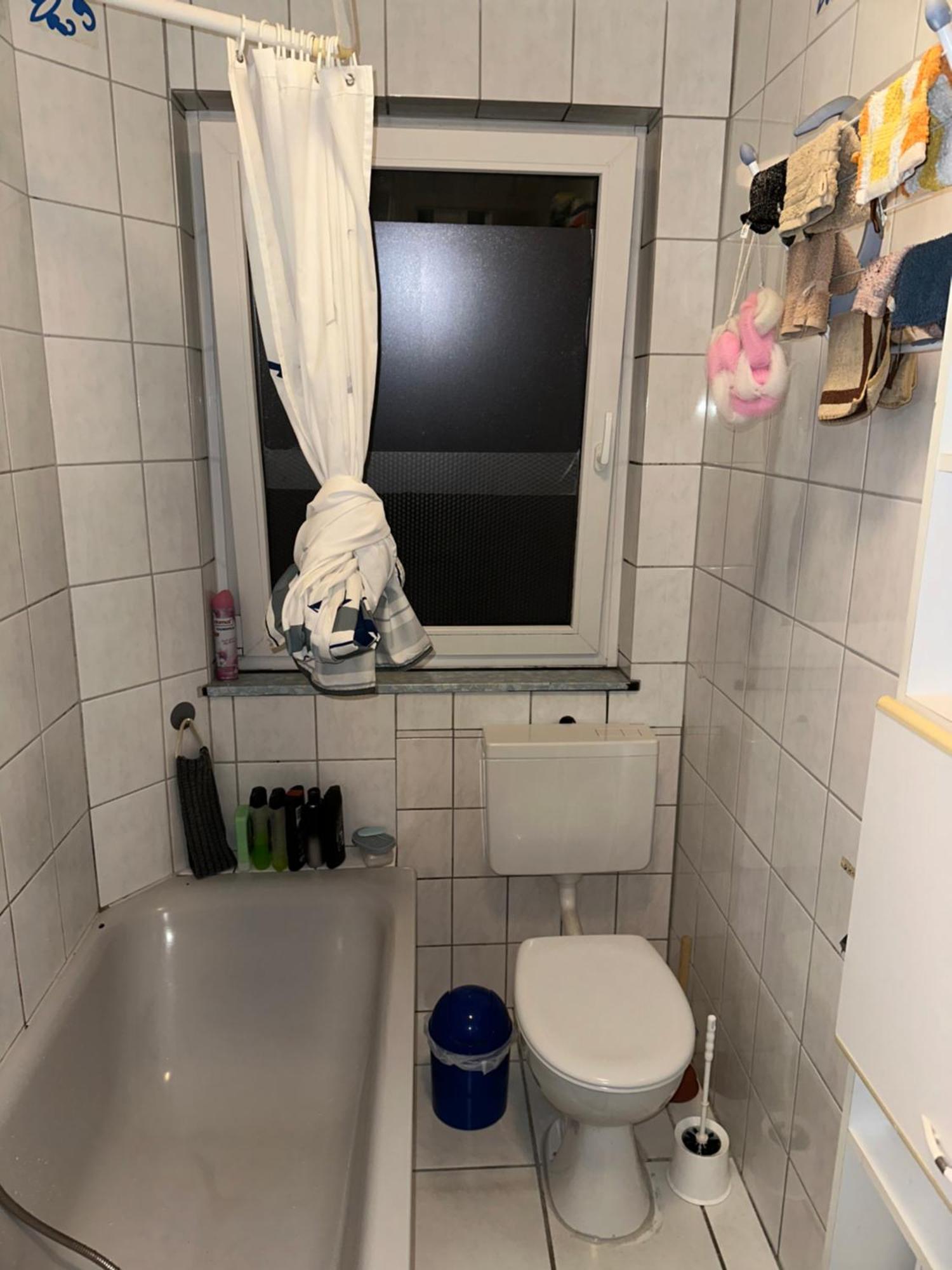 Schoenes Zimmer In Bahnhofsnaehe In Einer Wohnung Mit Grosser Terrasse Gießen Exterior foto