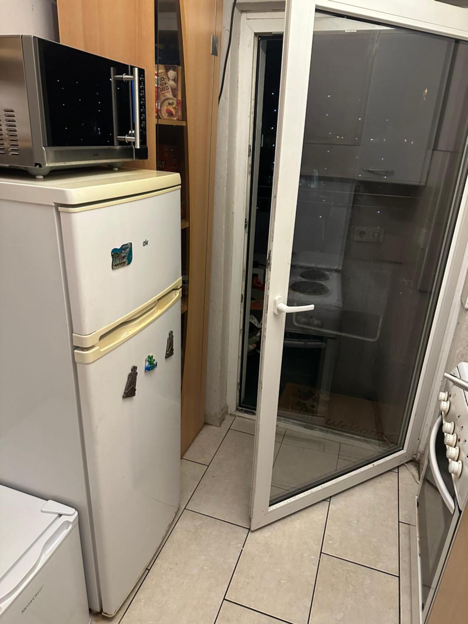 Schoenes Zimmer In Bahnhofsnaehe In Einer Wohnung Mit Grosser Terrasse Gießen Exterior foto