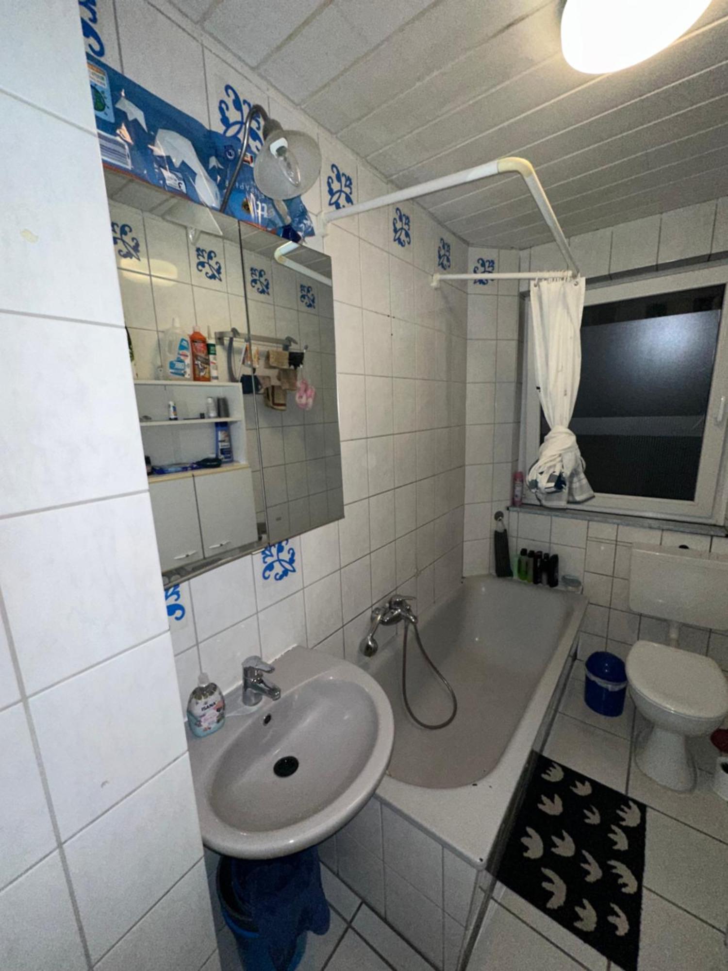 Schoenes Zimmer In Bahnhofsnaehe In Einer Wohnung Mit Grosser Terrasse Gießen Exterior foto